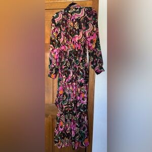 Daphne Dress in Flora Groove MISA Los Angeles
Color: Flora Groove Maxi, NWT